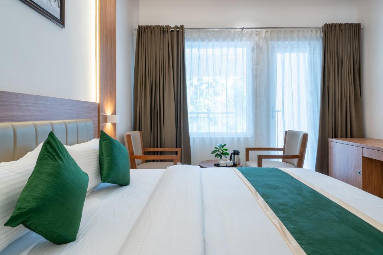 Hotel Panoramic Kochi Екстериор снимка